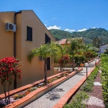 Ferienwohnung Fuer 6 Personen Ca 75 Qm In Cefalu, Sizilien Nordkueste Von Sizilien - B59118 Apartment Cefalu